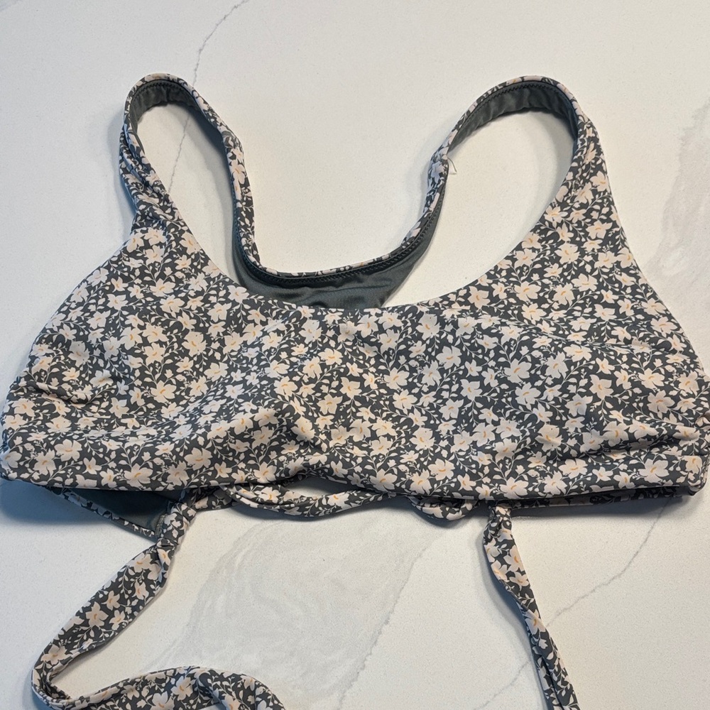 La Vie En Rose Floral Bikini Top